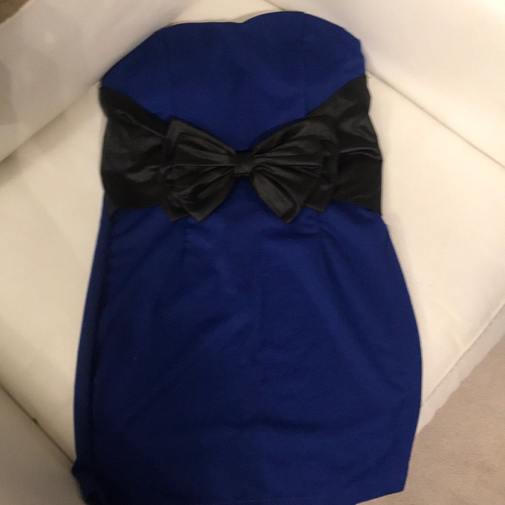 Cute blue strapless dress